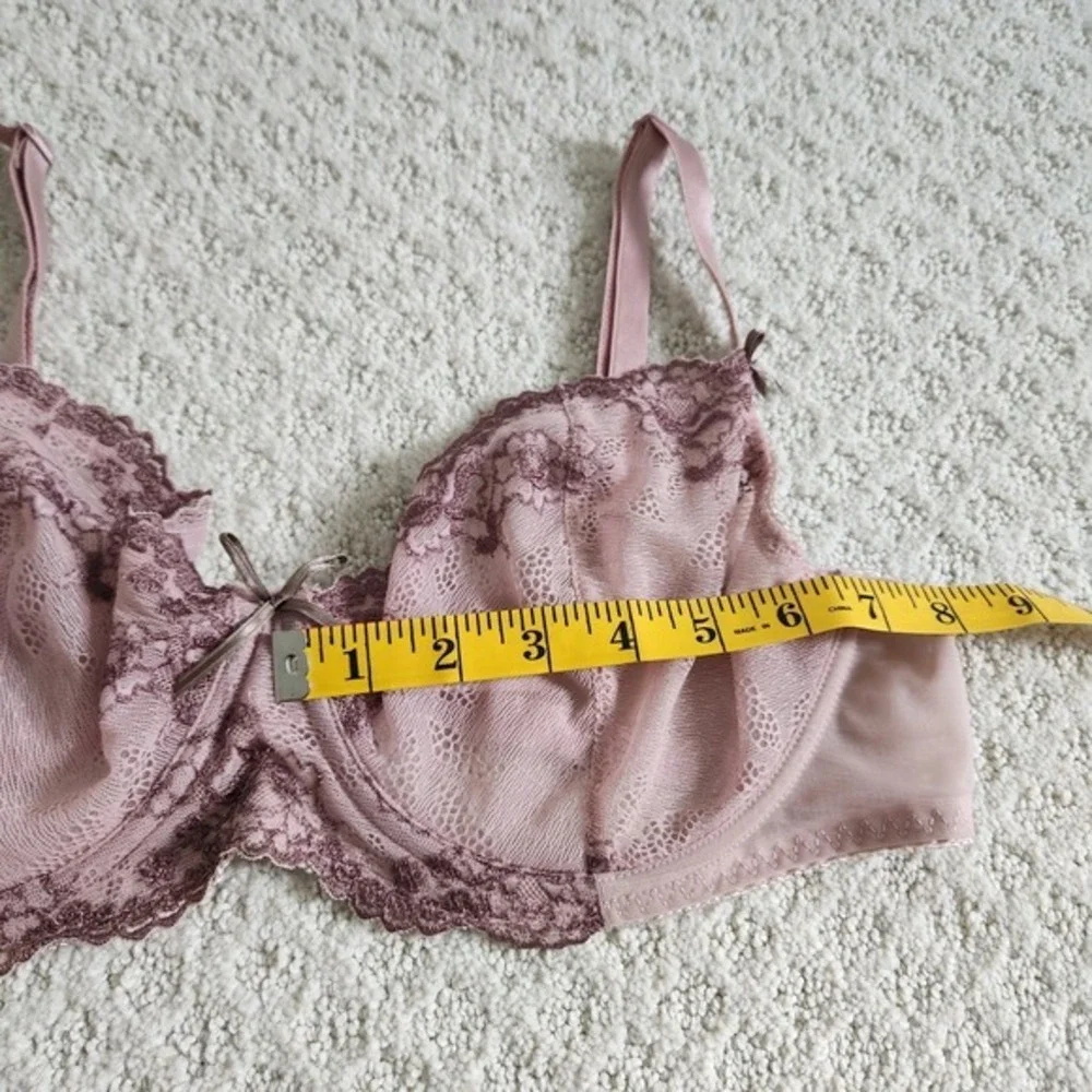 Pink Lace Trim Unlined‎ Underwire Bra Size 42D
